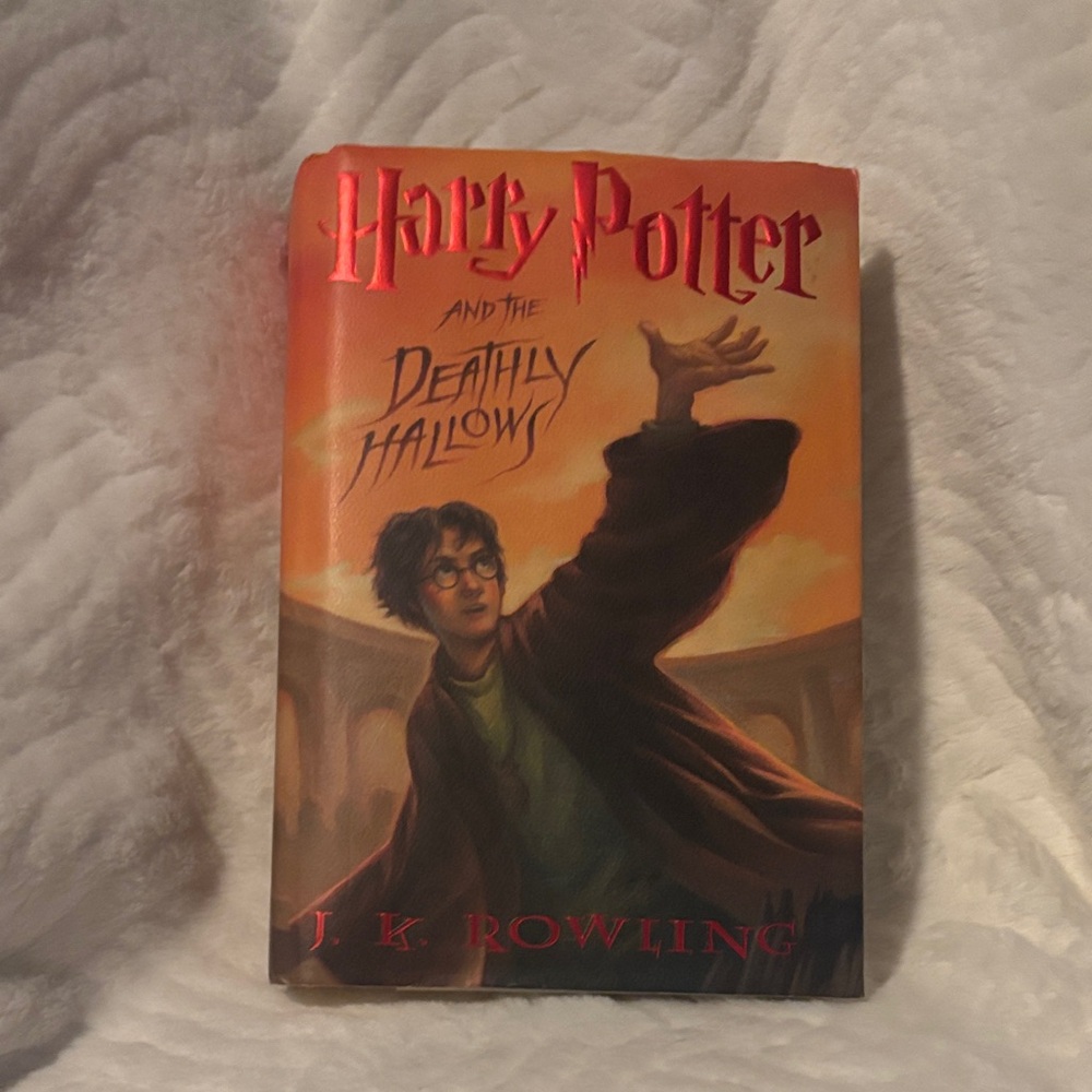 Harry Potter and the Deathly Hallows Book